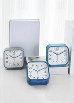 Quadratischer analoger Wecker - Vignette | TopWecker